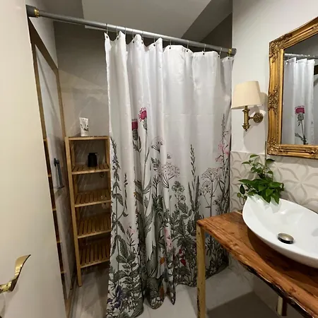 Проживание в семье 15 Qm Mit Gemeinschaftsbad *