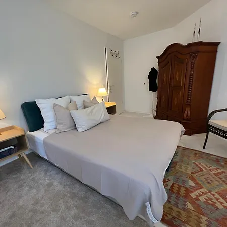 15 Qm Mit Gemeinschaftsbad Alloggio in famiglia *
